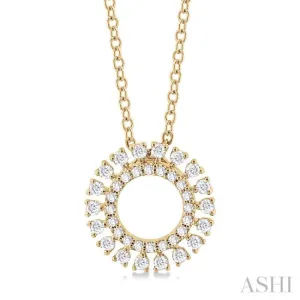 1/4 ctw Circle Round Cut Diamond Fashion Pendant With Chain in 10K Yellow Gold