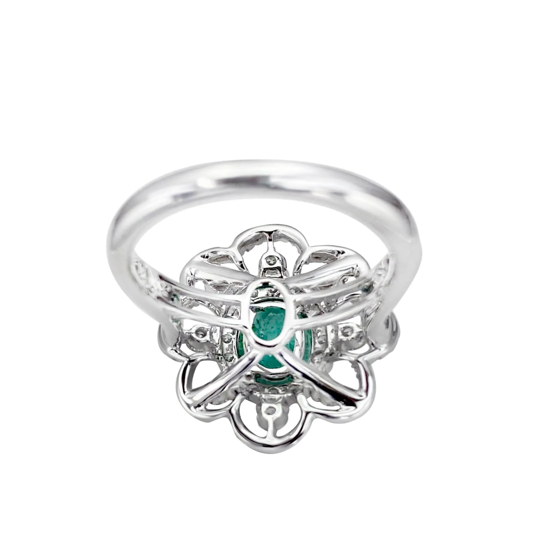 18K White Gold 1.35ct Emerald and Diamond Ring - 20674038