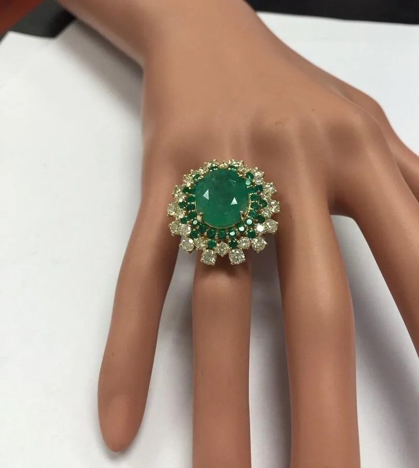 9.64 Carats Natural Emerald and Diamond 14K Solid Yellow Gold Ring