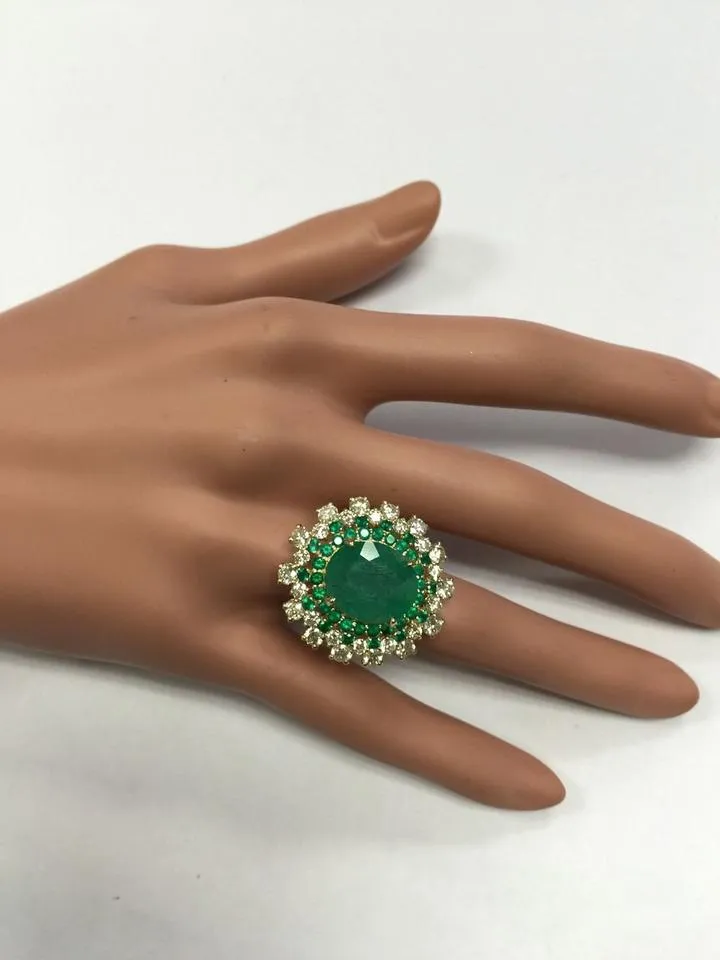 9.64 Carats Natural Emerald and Diamond 14K Solid Yellow Gold Ring