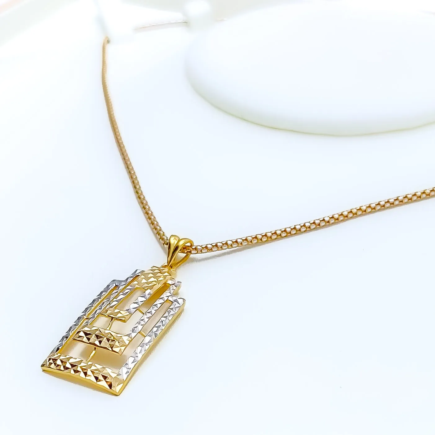 Beautiful Geometric 22K Gold Pendant Set