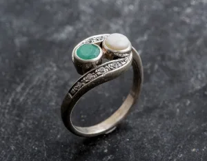 Emerald Bypass Ring - Two Stone Ring - Opal Vintage Ring