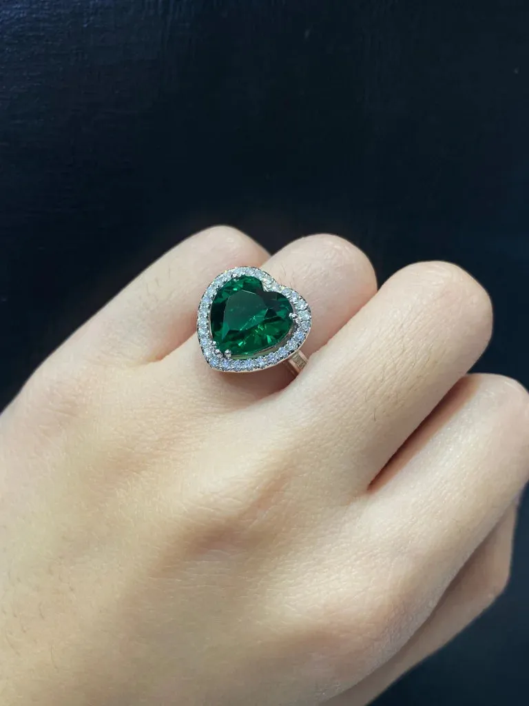 PREORDER | Heart Halo Green Emerald Gemstones Diamond Ring 14kt