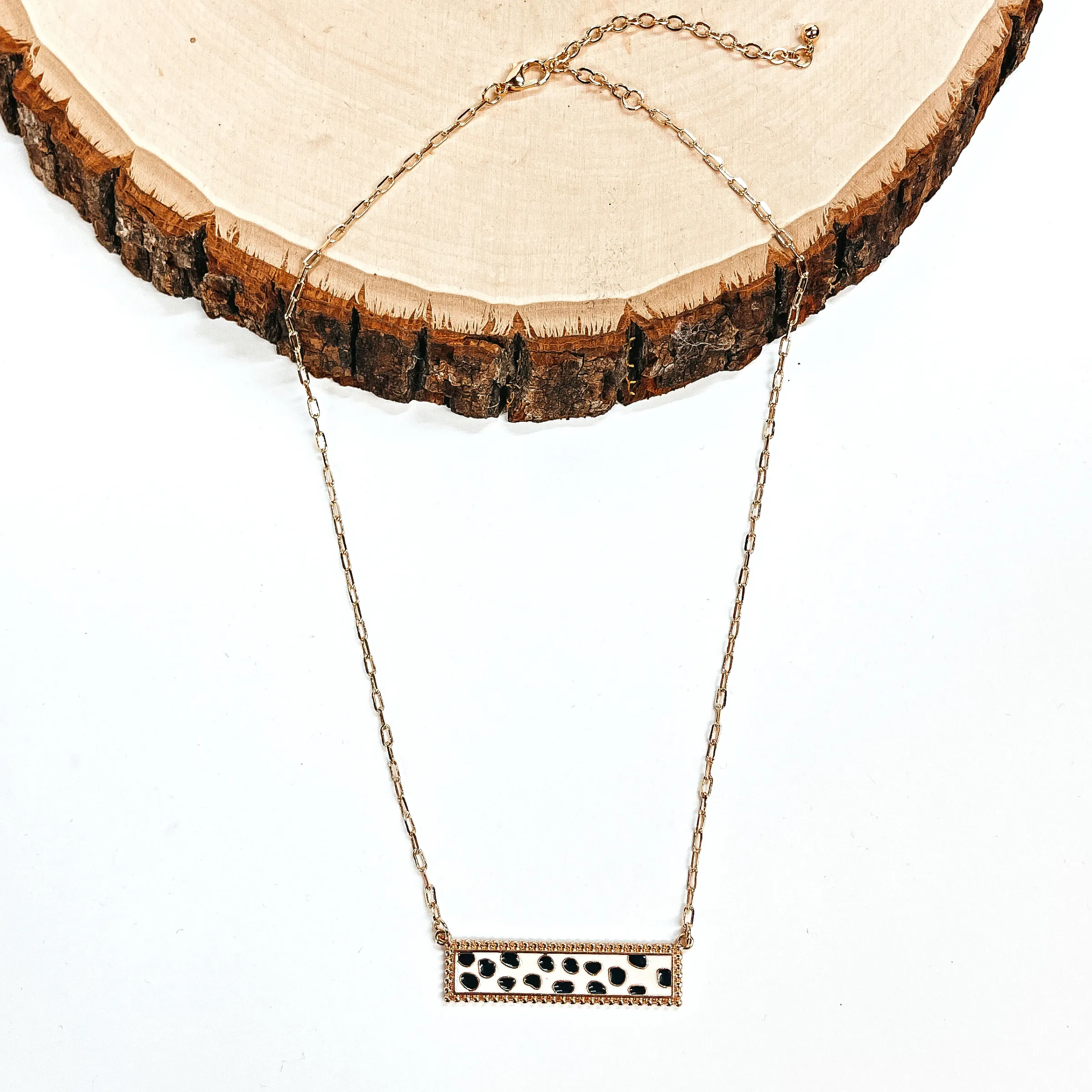 Sweet Match Gold Tone Necklace with Rectangle Bar in Black and White Dotted Print